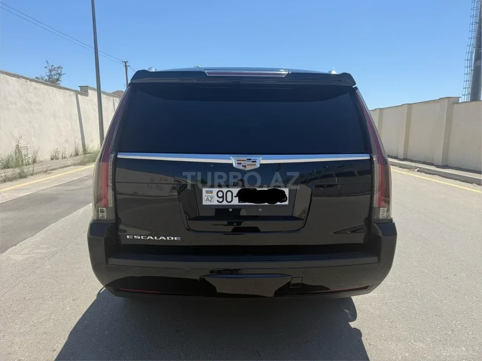 Cadillac Escalade — foto 4/4