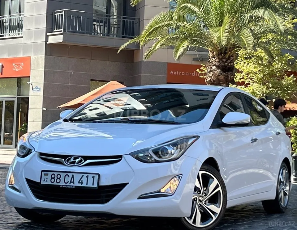Hyundai Avante — foto 1/4