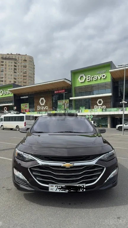 Chevrolet Malibu — foto 2/4