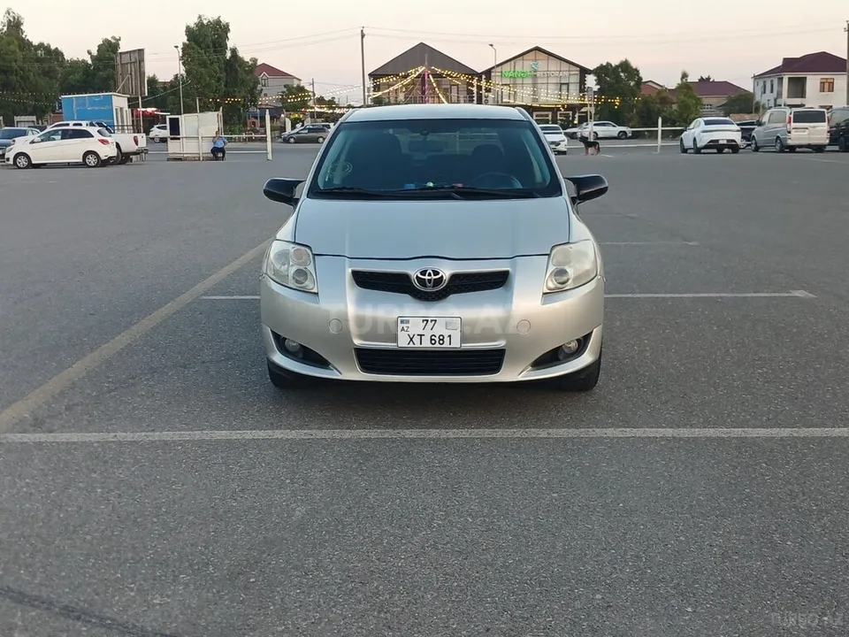 Toyota Auris — foto 2/4