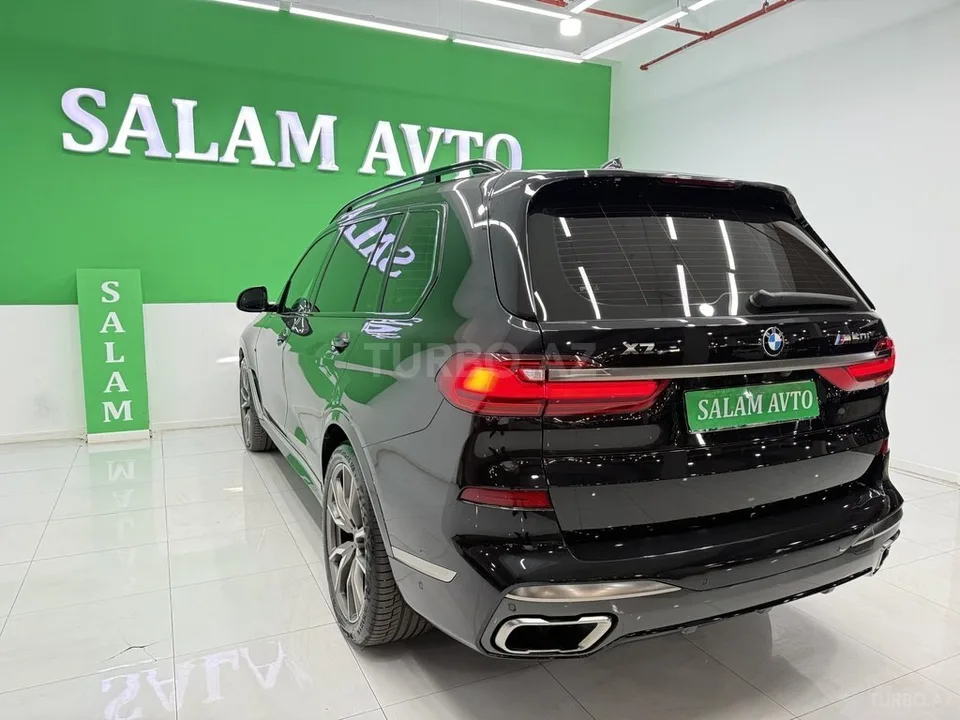 BMW X7 — foto 4/4