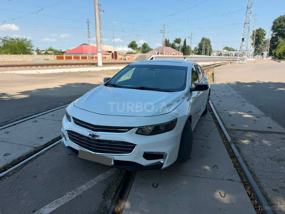 Chevrolet Malibu — foto 1/4