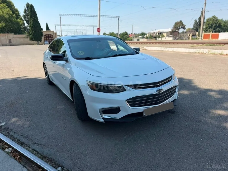 Chevrolet Malibu — foto 2/4