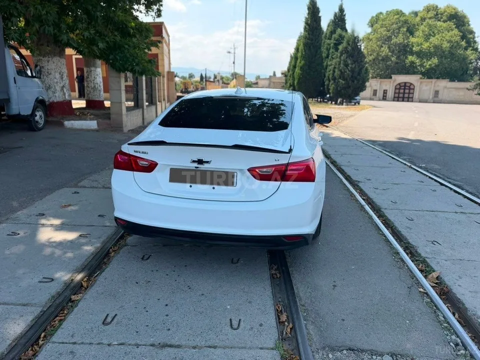 Chevrolet Malibu — foto 4/4