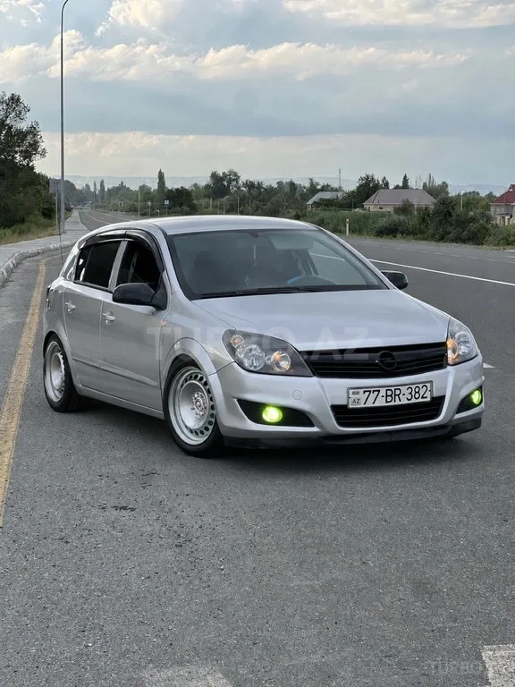 Opel Astra — foto 1/4
