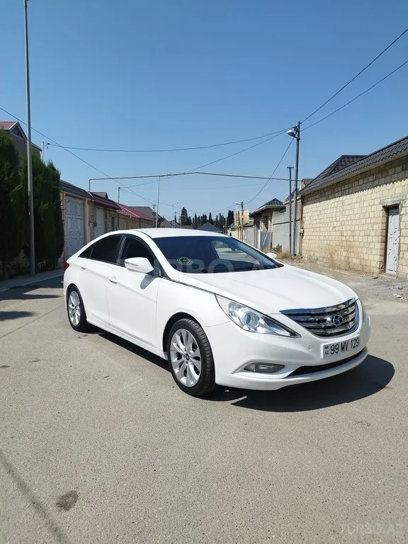Hyundai Sonata — foto 1/4