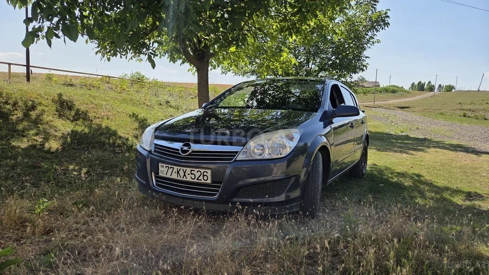 Opel Astra — foto 1/4