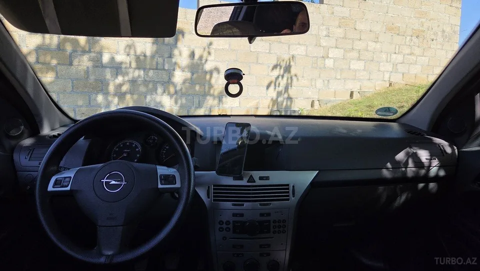 Opel Astra — foto 3/4
