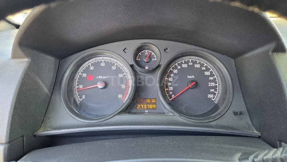 Opel Astra — foto 4/4