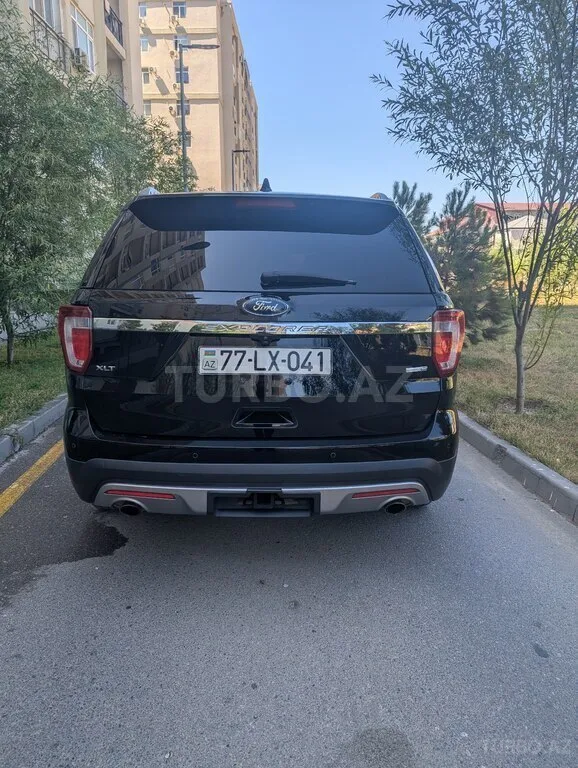 Ford Explorer — foto 2/4
