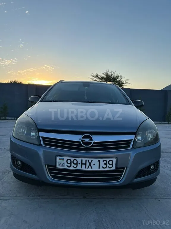Opel Astra — foto 1/4