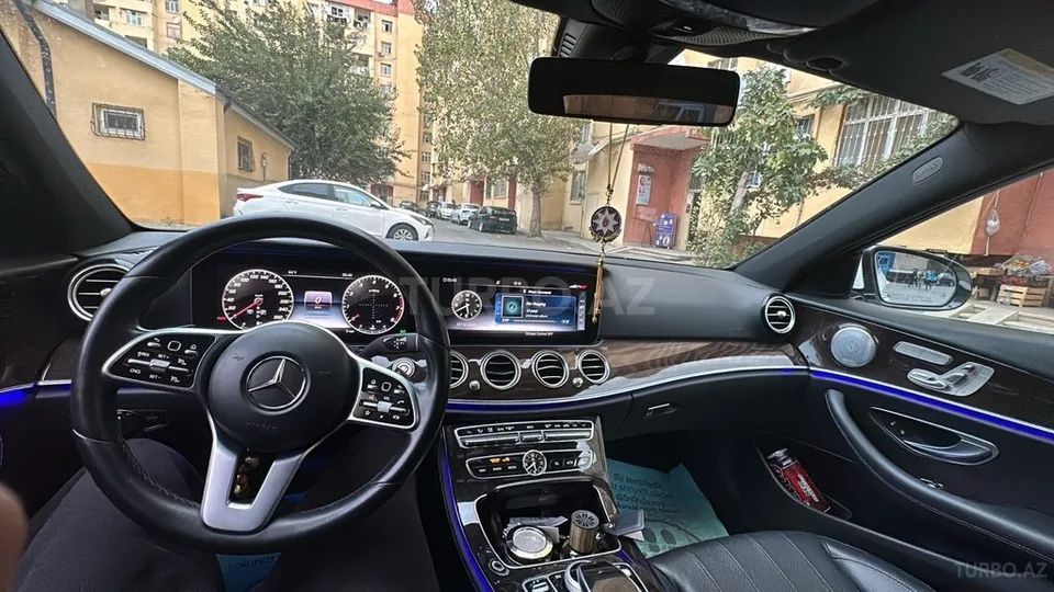 Mercedes E 300 — foto 4/4