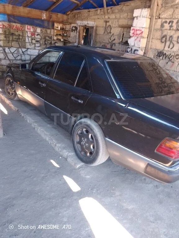 Mercedes 190 — foto 4/4