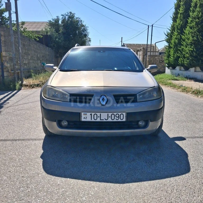 Renault Megane — foto 1/4