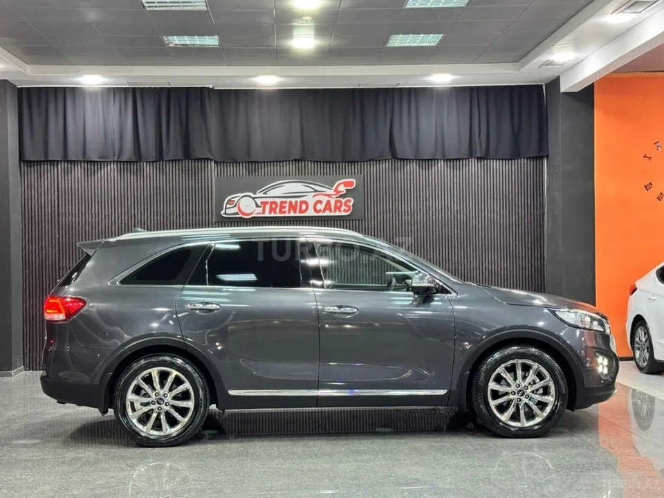 Kia Sorento — foto 3/4
