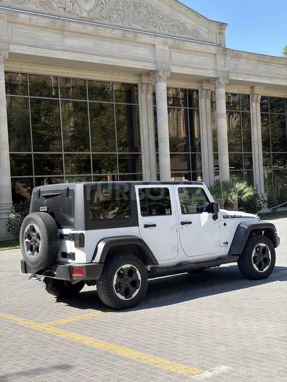 Jeep Wrangler — foto 4/4
