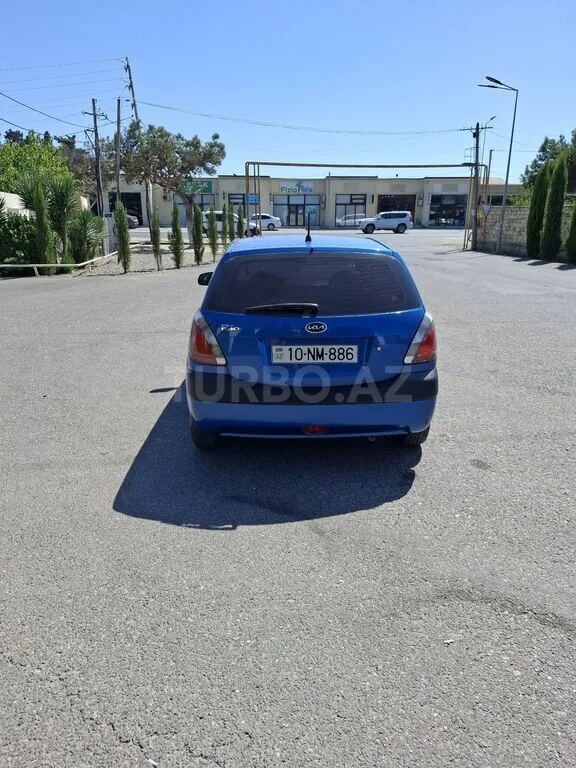 Kia Rio — foto 2/4