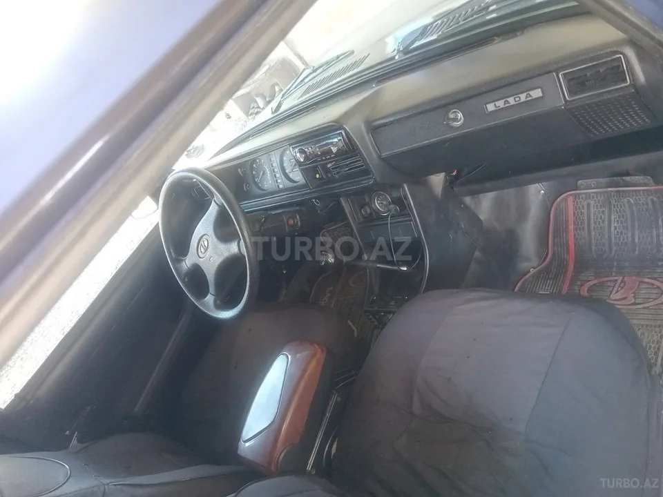 LADA (VAZ) 2107 — foto 2/4