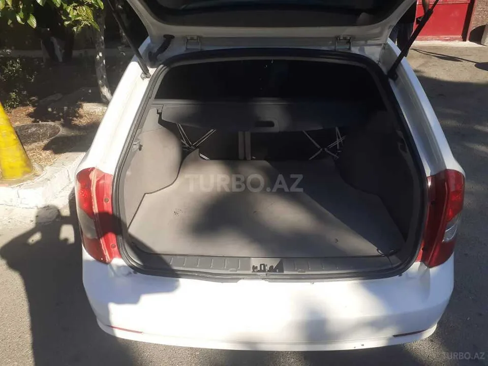 Chevrolet Lacetti — foto 3/4