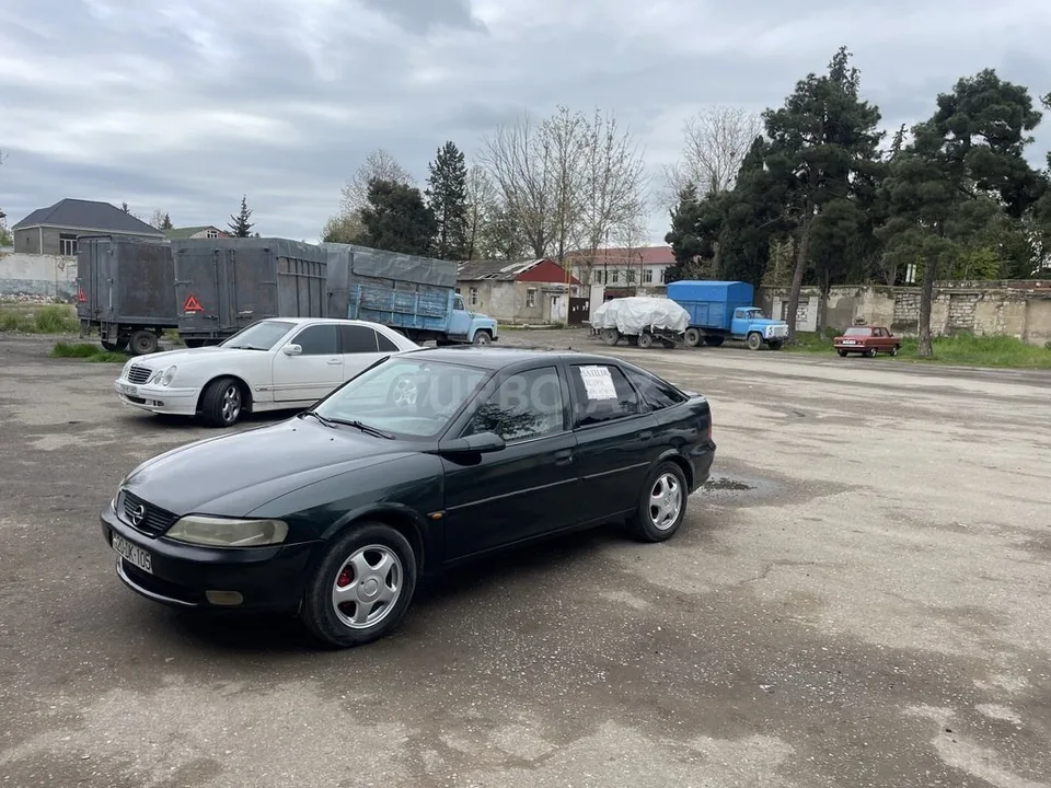 Opel Vectra — фото 2/4