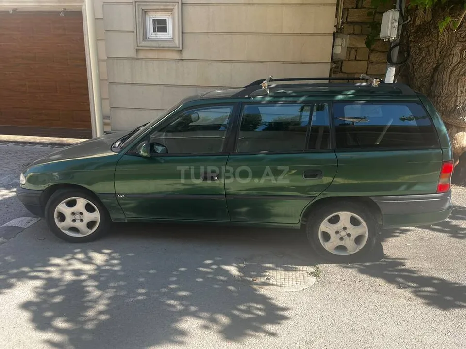 Opel Astra — foto 2/4