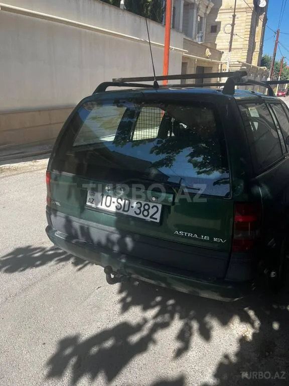 Opel Astra — foto 3/4