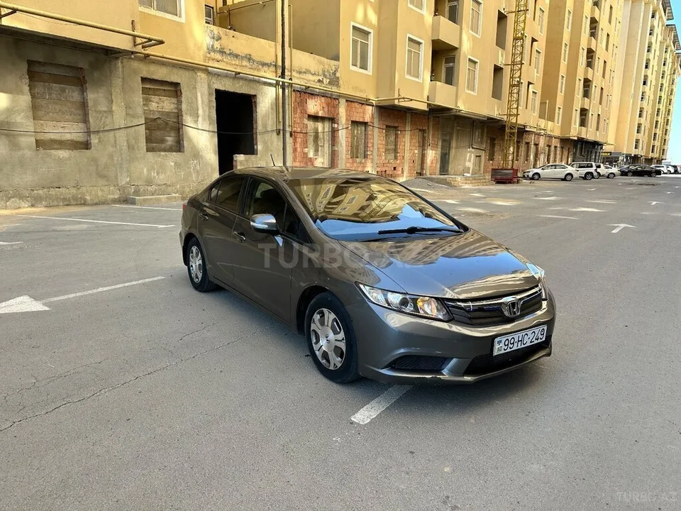 Honda Civic — foto 3/4