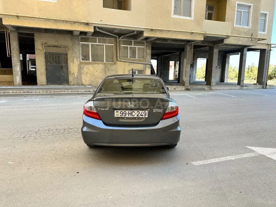 Honda Civic — foto 4/4