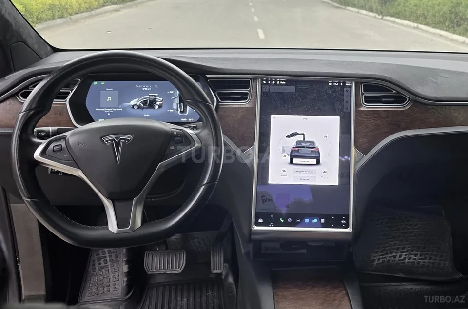 Tesla Model X — foto 3/4