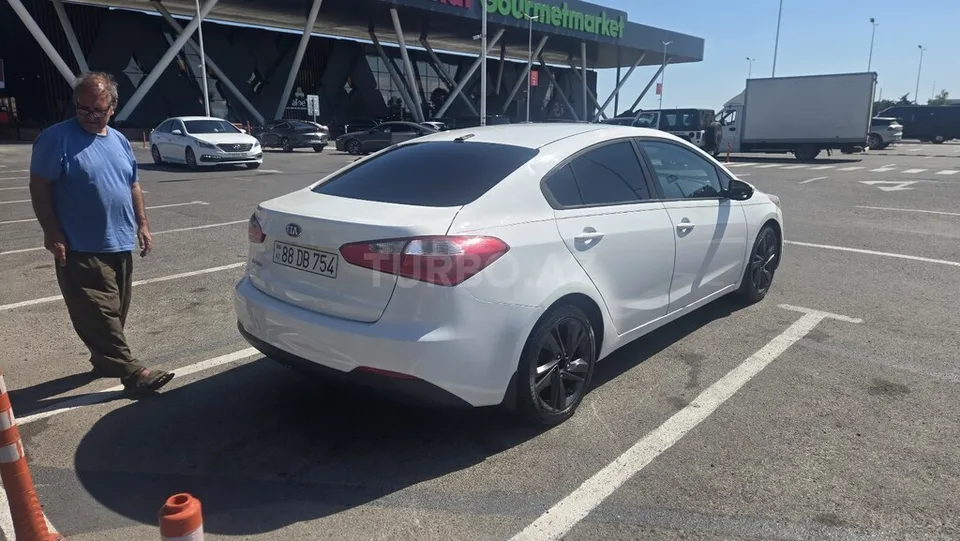 Kia Forte — foto 4/4