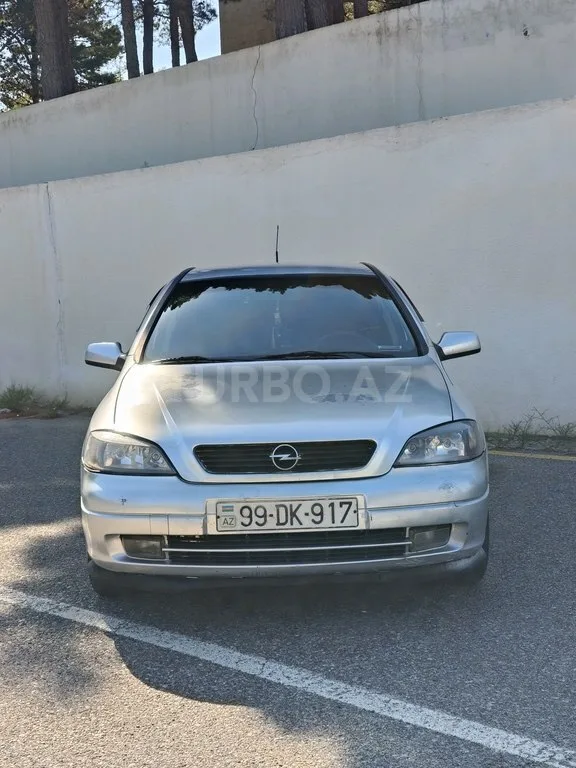 Opel Astra — foto 1/4