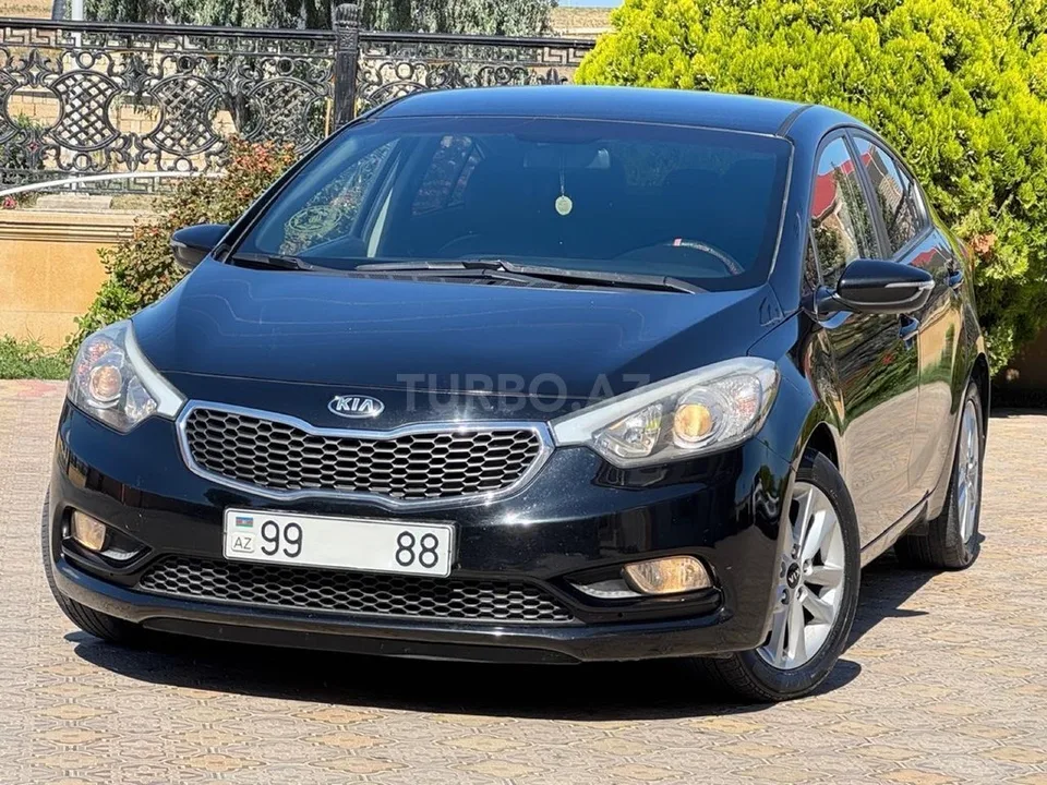 Kia K3 — foto 1/4