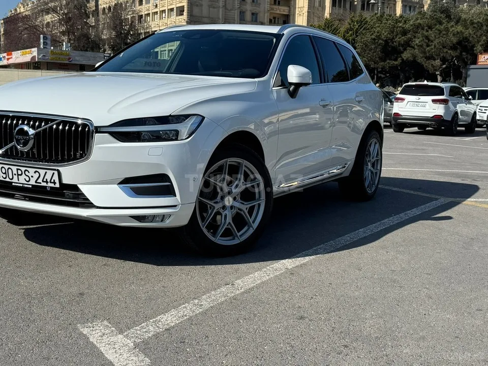 Volvo XC60 — foto 3/4