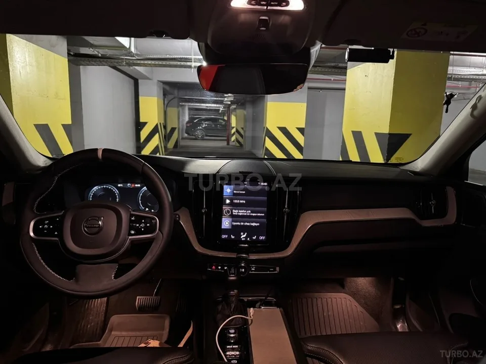 Volvo XC60 — foto 4/4