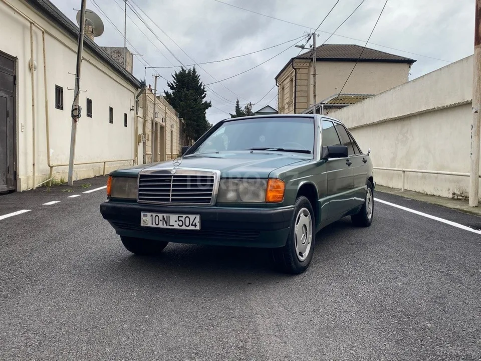Mercedes 190 — foto 1/4