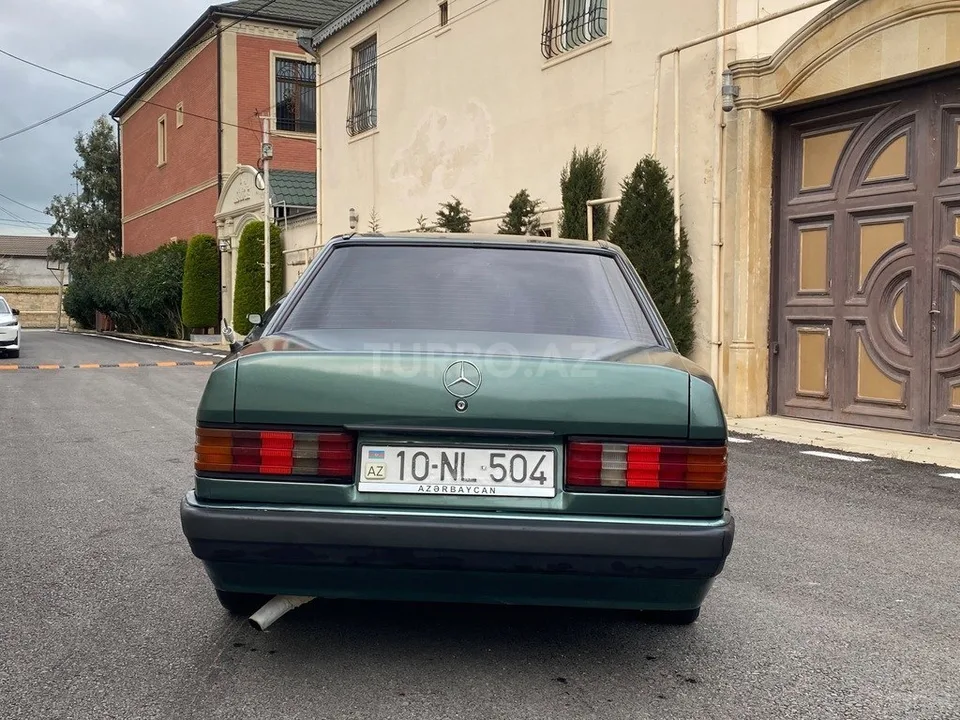 Mercedes 190 — foto 3/4