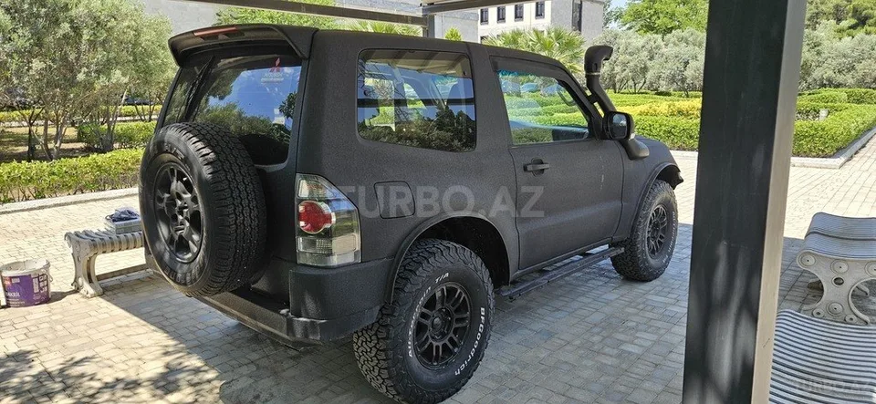 Mitsubishi Pajero — foto 2/4