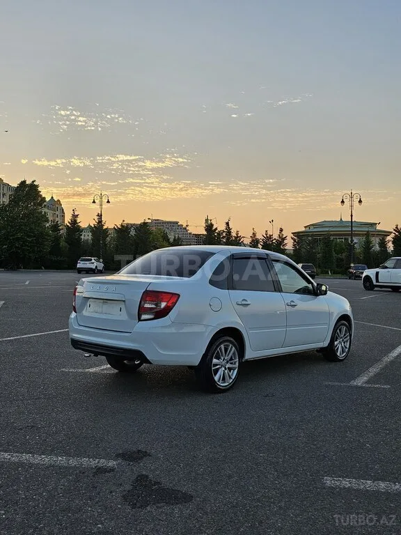 LADA (VAZ) Granta — foto 4/4