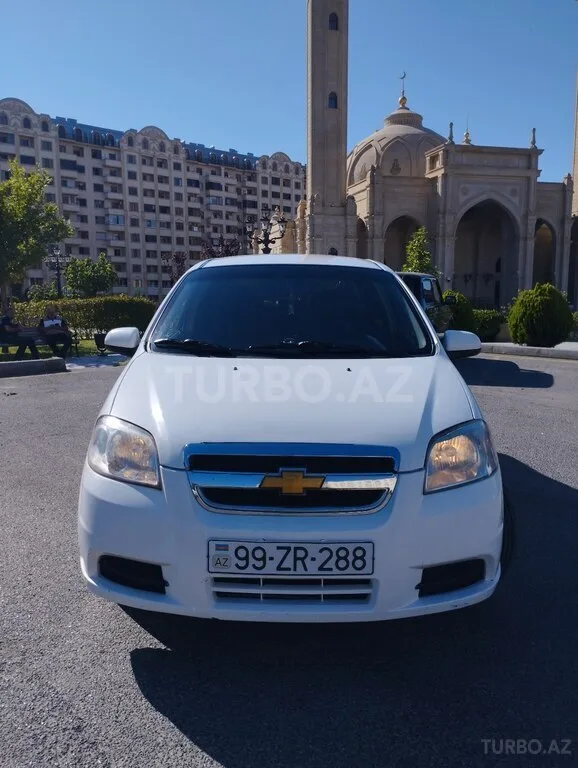 Chevrolet Aveo — foto 2/4