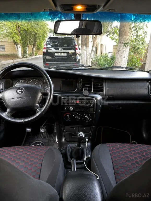 Opel Vectra — фото 3/4