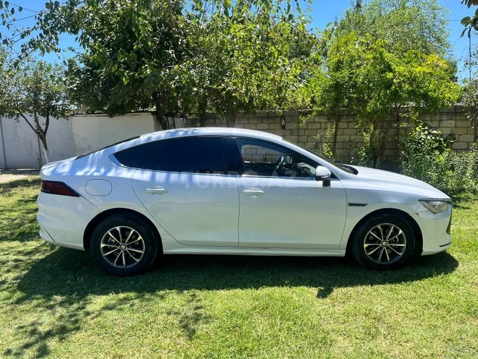 BYD Qin Plus — foto 3/4