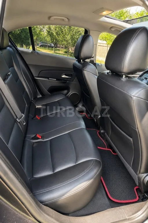Chevrolet Cruze — фото 2/4