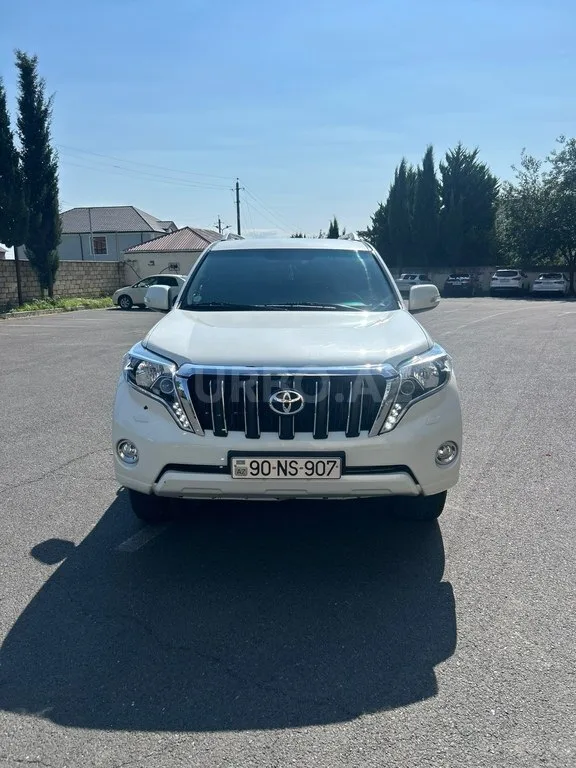 Toyota Land Cruiser Prado — foto 2/4
