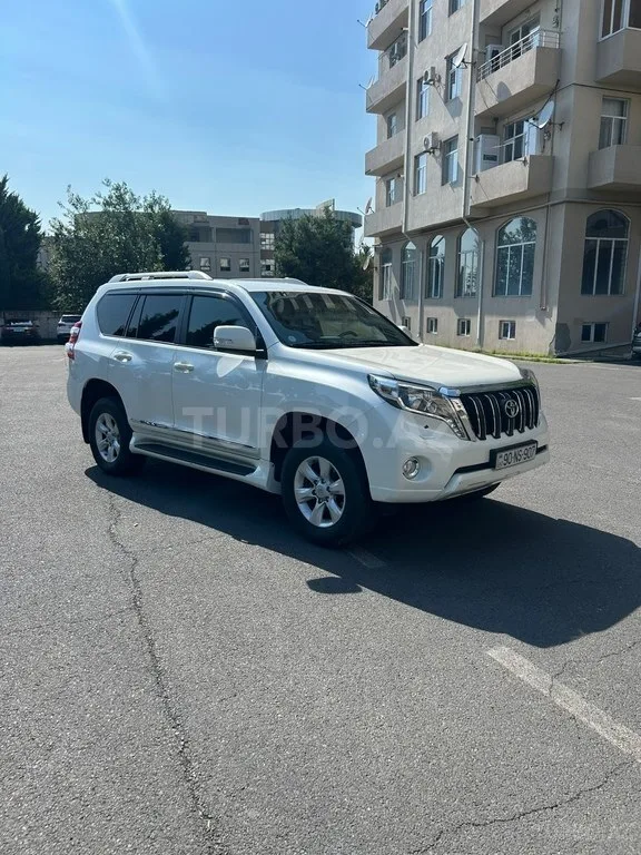 Toyota Land Cruiser Prado — foto 3/4