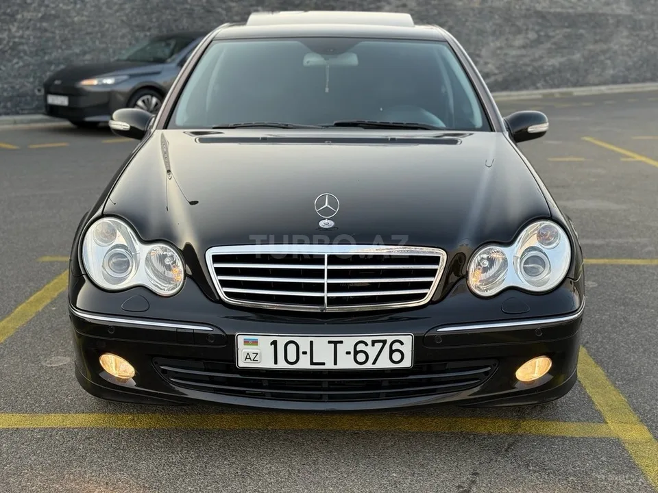 Mercedes C 230 — foto 2/4