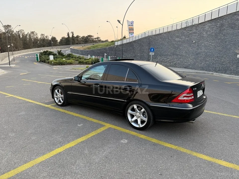 Mercedes C 230 — foto 4/4