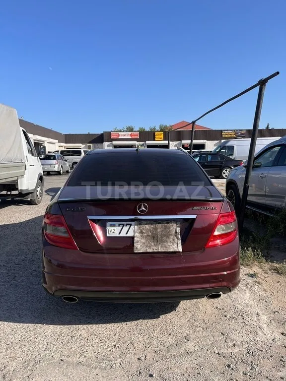 Mercedes C 300 — foto 2/4
