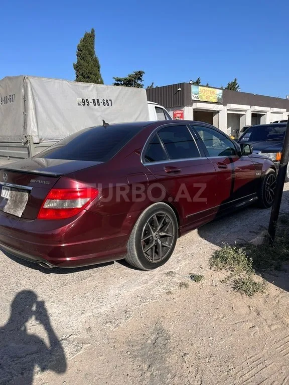 Mercedes C 300 — foto 3/4