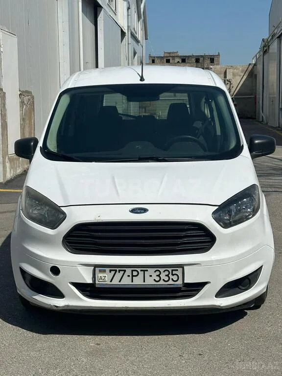 Ford Tourneo Courier — foto 1/4