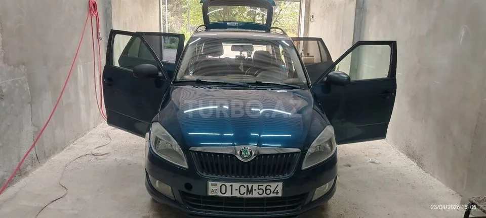 Skoda Fabia — foto 2/4